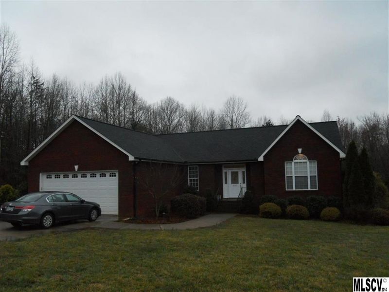 2647 Carriage Ln, Lincolnton, NC 28092