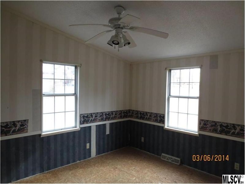4721 Charlotte St, Conover, NC 28613