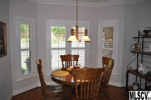 3927 2nd St NW, Hickory, NC 28601