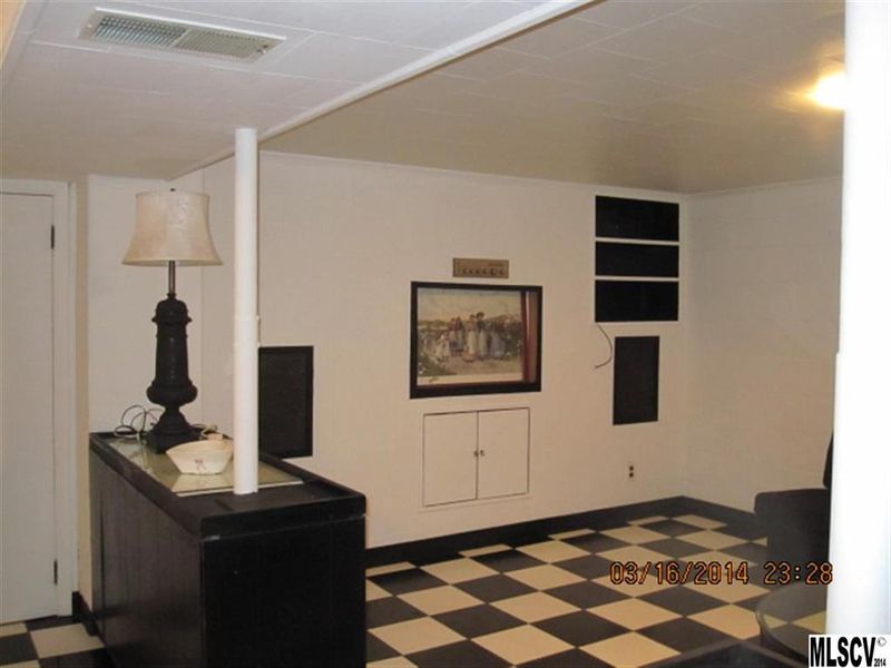 182 24th St NW, Hickory, NC 28601