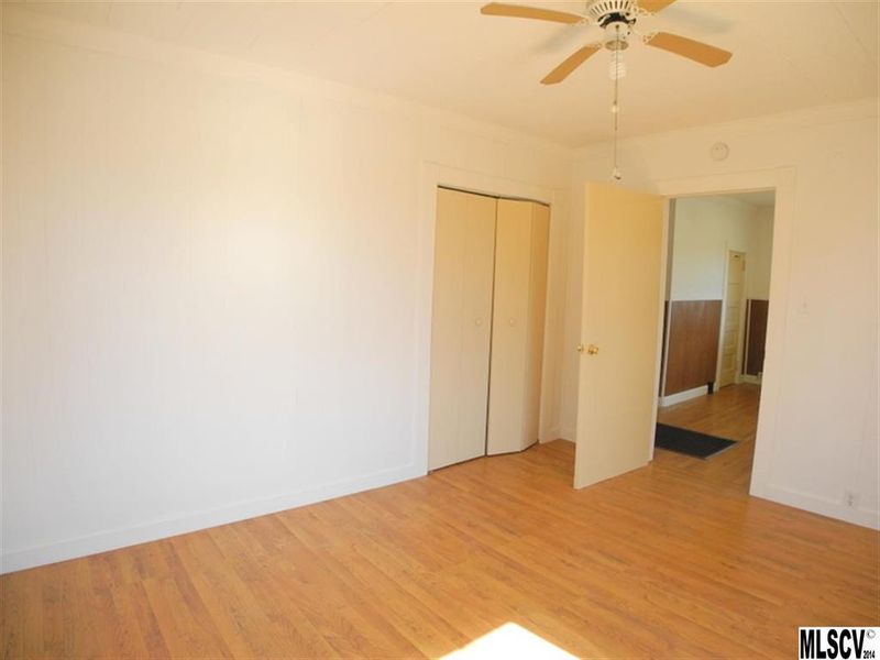 403 W 4th St, Newton, NC 28658