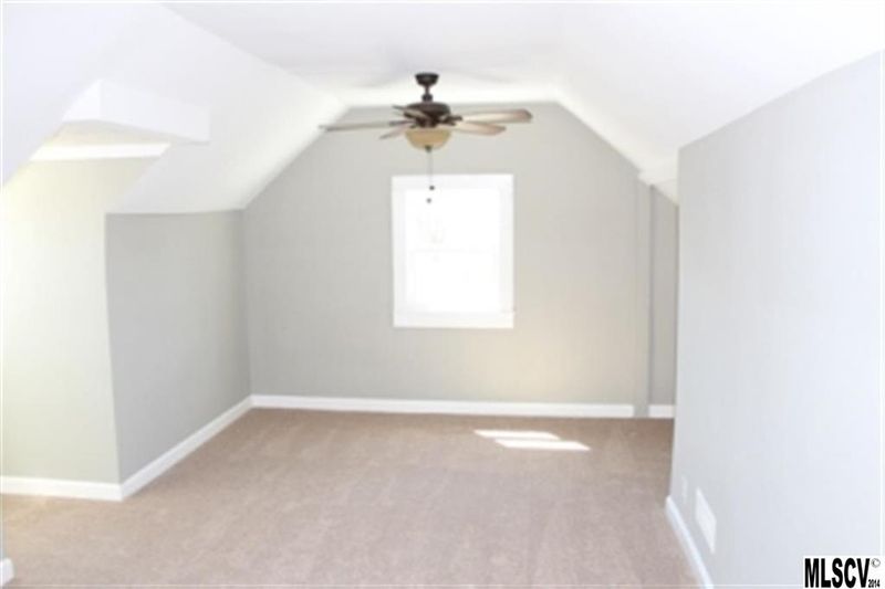 2253 2nd St NE, Hickory, NC 28601