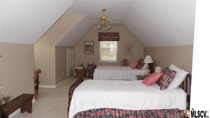 2503 23rd Street Dr NE, Hickory, NC 28601