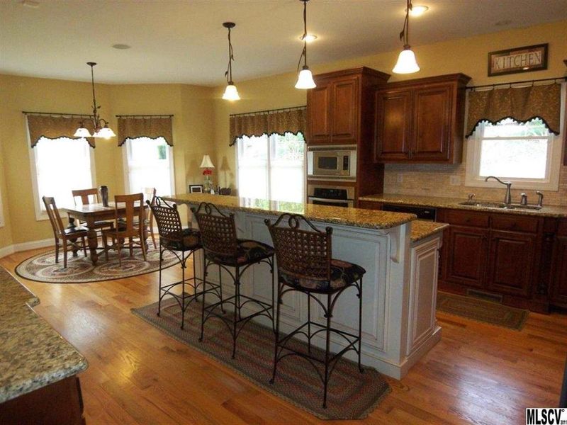 2670 Williamsburg Dr, Claremont, NC 28610