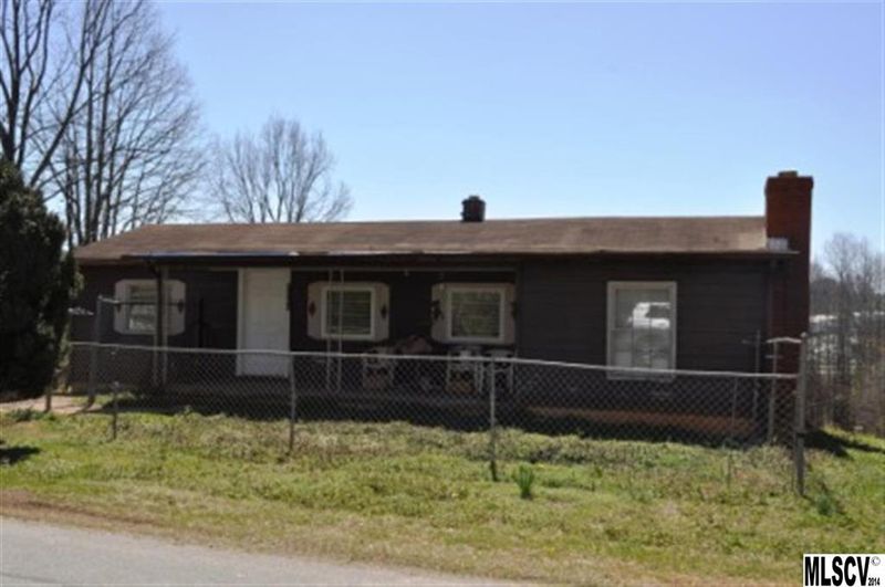 2204 3rd Ave SE, Hickory, NC 28602