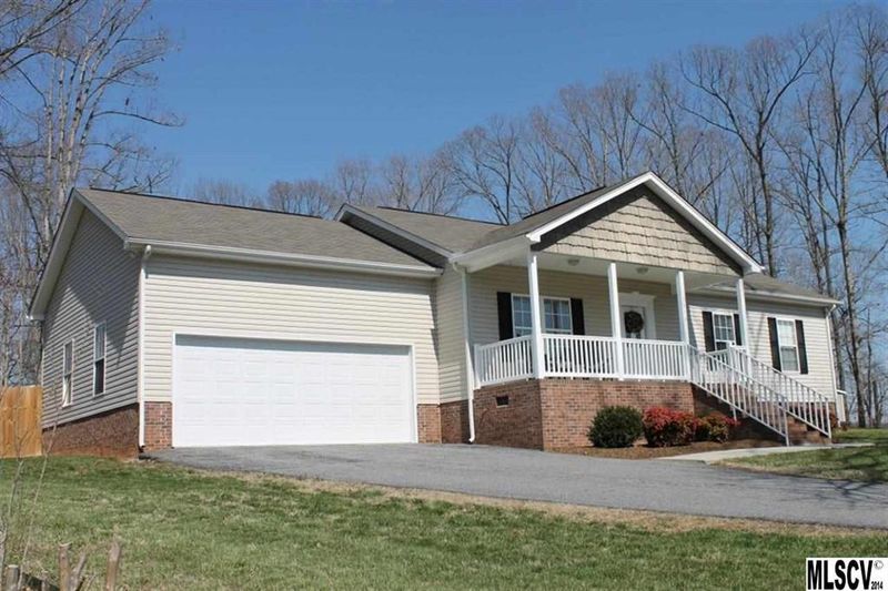 3426 Spinner Ct, Sherrills Ford, NC 28673