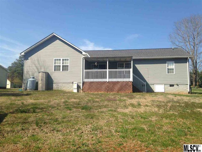 2128 Redberry Ln, Conover, NC 28613