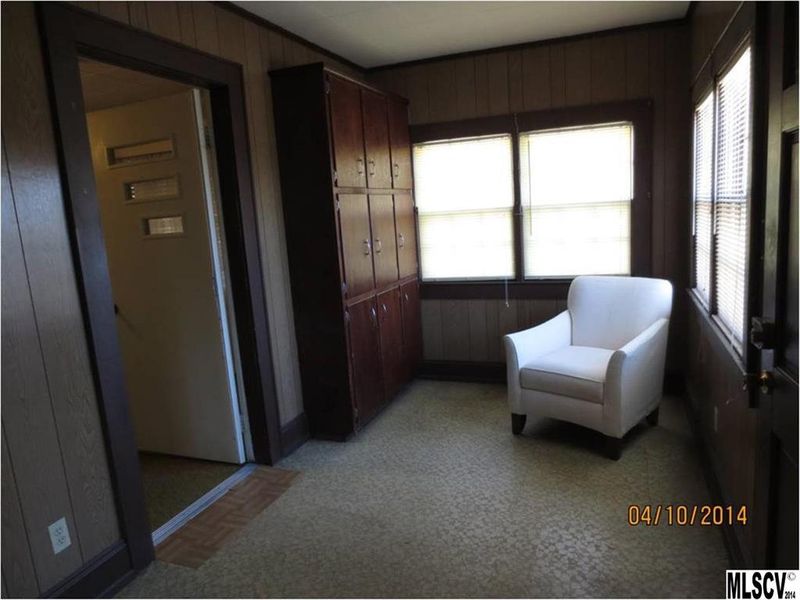 36 17th St SE, Hickory, NC 28602