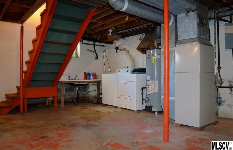 125 27th St SW, Hickory, NC 28602