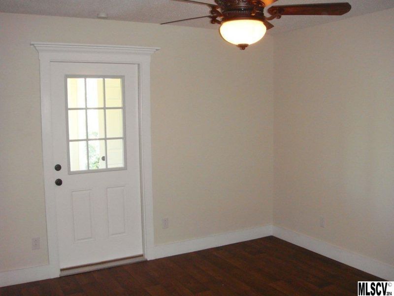 1421 19th Ave NE, Hickory, NC 28601