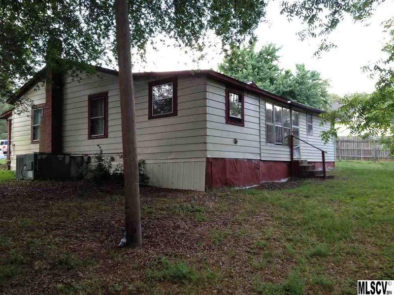 1914 10th Ave NE, Hickory, NC 28601