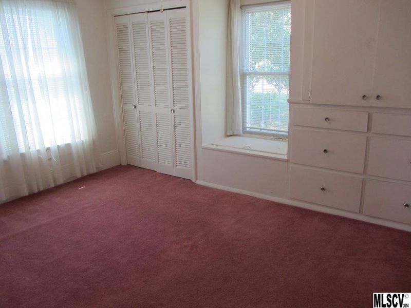 1733 Mckay Rd, Newton, NC 28658