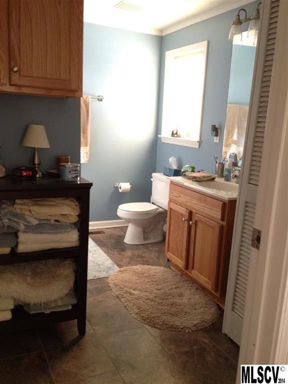 3404 Falling Creek Rd, Hickory, NC 28601