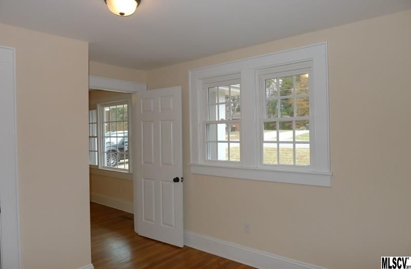 486 23rd Ave Dr NE, Hickory, NC 28601