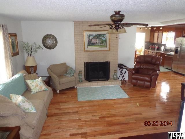 2126 Knightbridge Dr, Newton, NC 28658