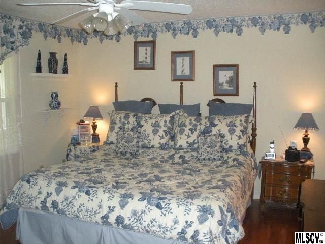 2174 Westover Rd, Hickory, NC 28602