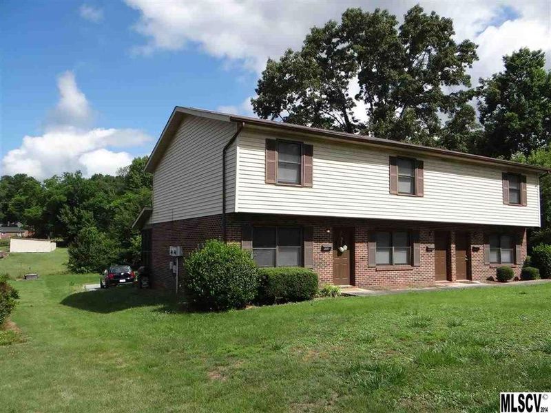 823-827 4th Street Dr NW, Hickory, NC 28601