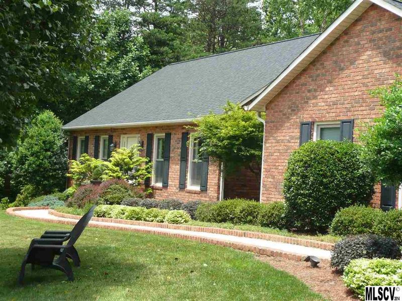 1010 3rd Ave NW, Conover, NC 28613