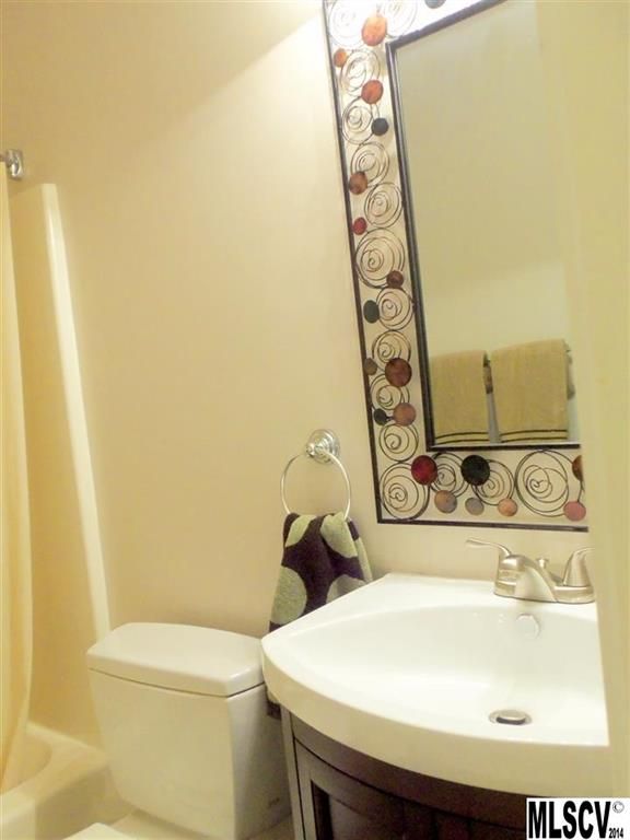 3190 Sandy Lee Ct, Lincolnton, NC 28092