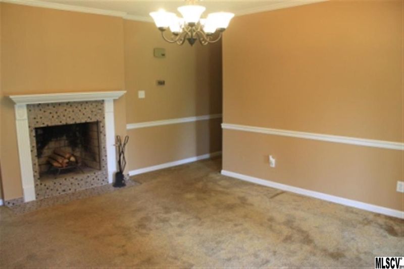 1317 Cloninger Mill Rd, Hickory, NC 28601