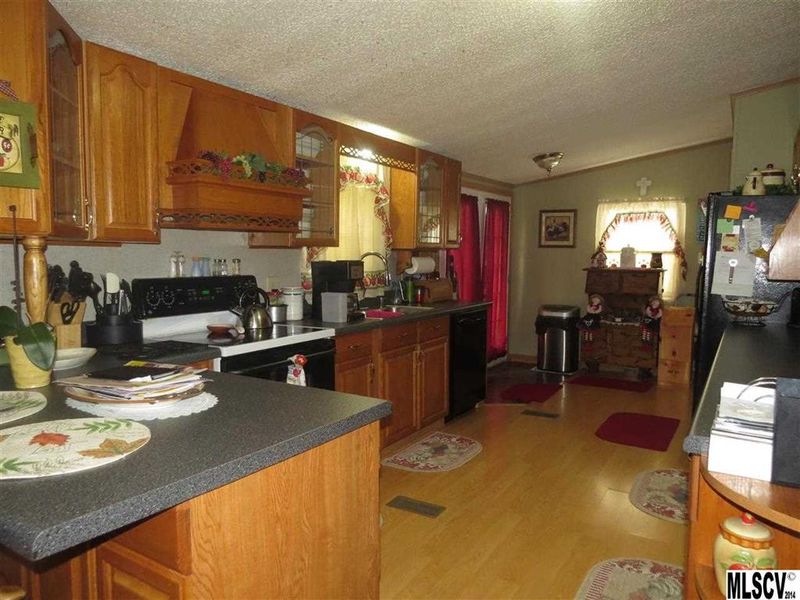 139 Thomas Rock Dr, Harmony, NC 28634