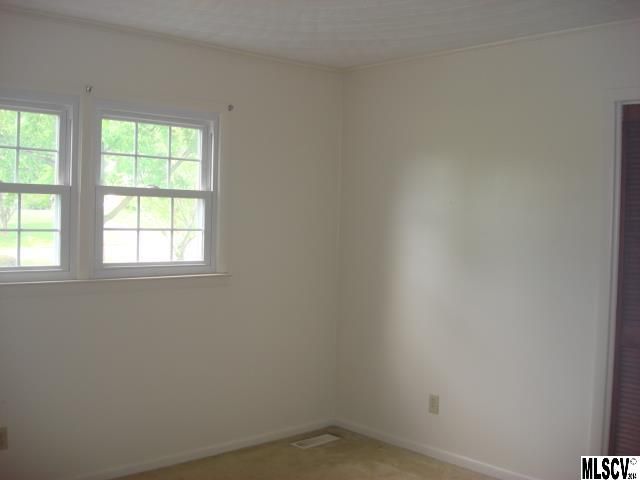 4397 E Maiden Rd, Maiden, NC 28650