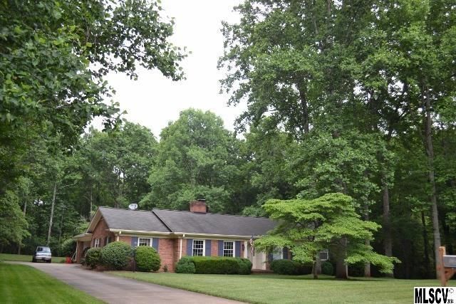 1673 Knolls Dr, Newton, NC 28658