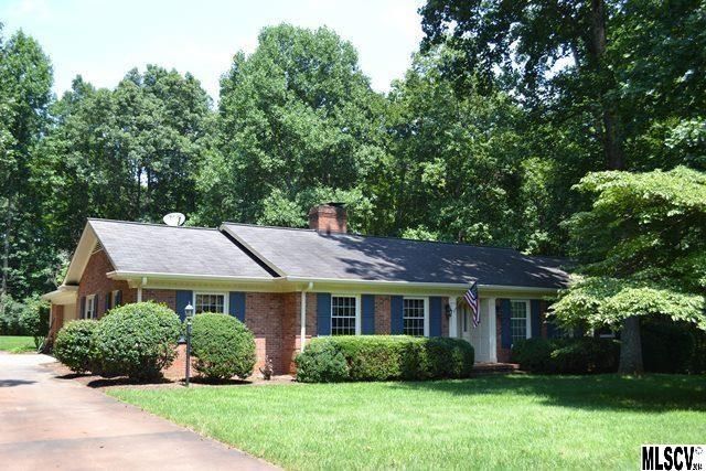 1673 Knolls Dr, Newton, NC 28658