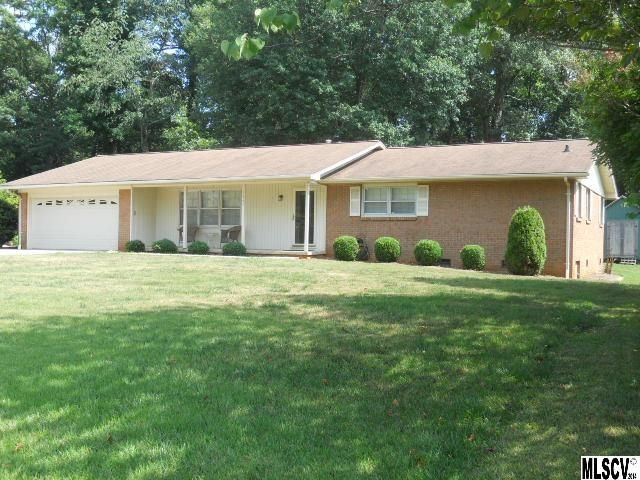2364 23rd Ave Dr NE, Hickory, NC 28601