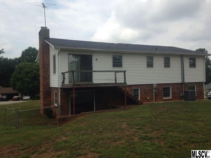 2430 23rd St NE, Hickory, NC 28601