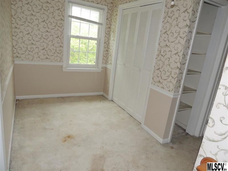905 E 23rd St, Newton, NC 28658