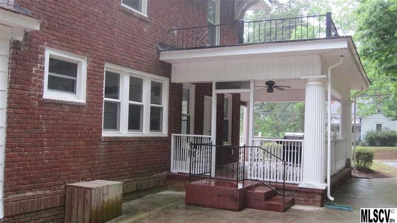 1305 N Main Ave, Newton, NC 28658