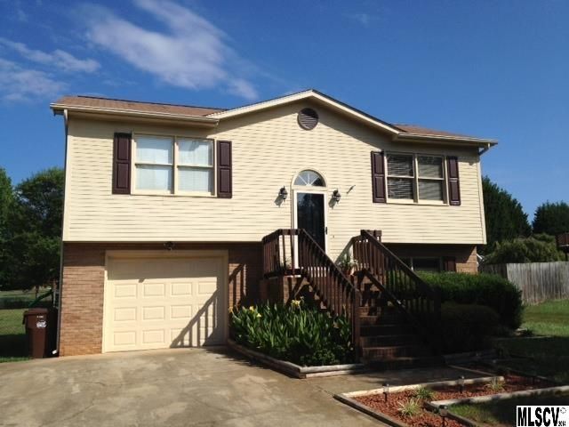 2226 Angle Dr, Conover, NC 28613