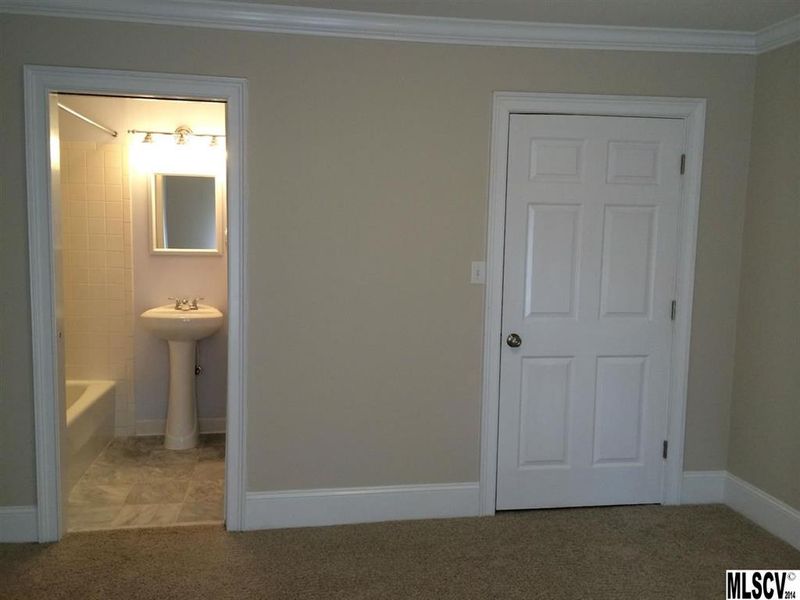22 11th Avenue Dr NE #22, Hickory, NC 28601