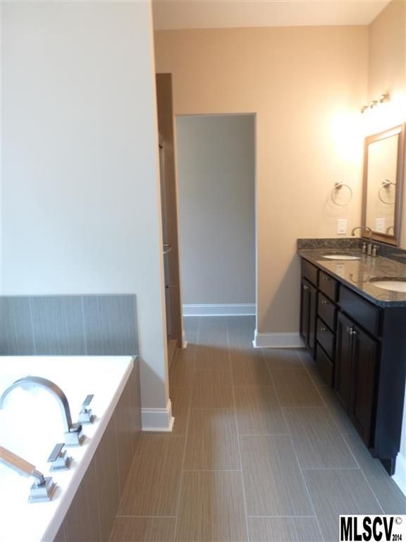 1225 10th Street Pl NW, Hickory, NC 28601