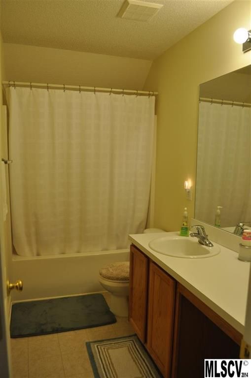 1340 Ethanna Ln, Newton, NC 28658