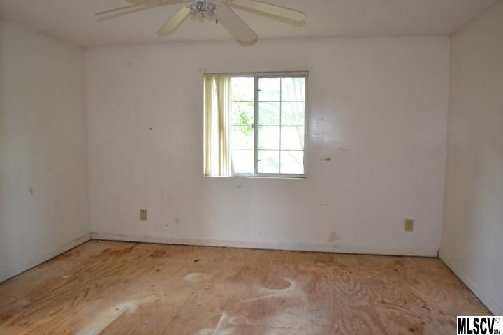 1585 Floyd Baker Dr, Conover, NC 28613