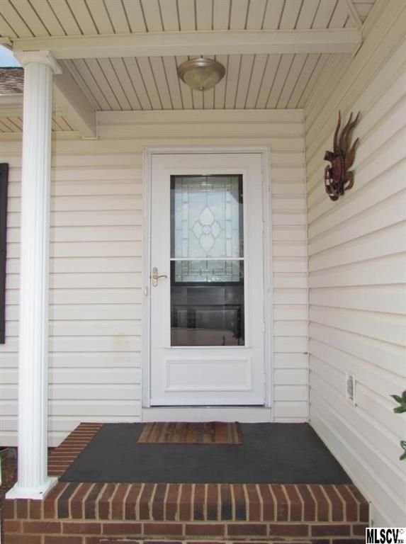 704 Braemore Ct NW, Conover, NC 28613