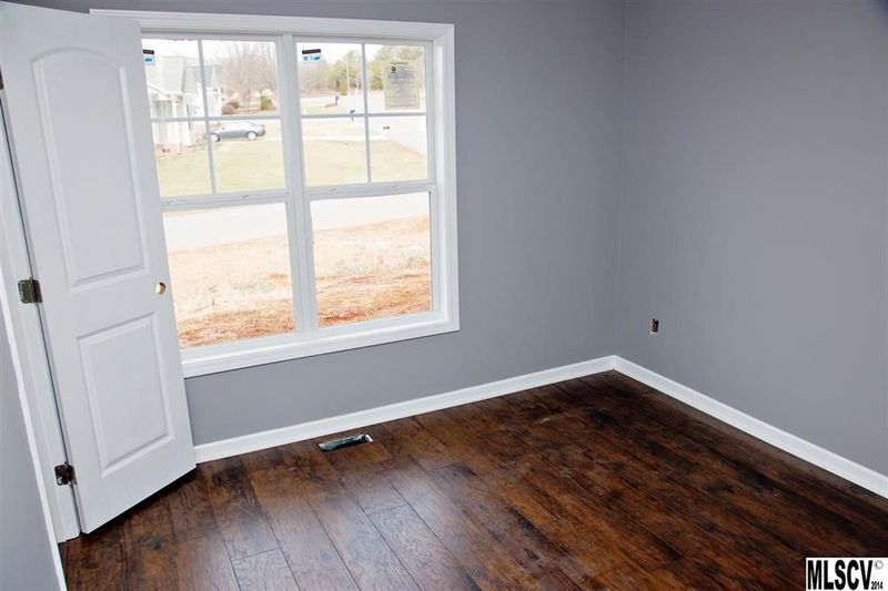 1013 Atherstone St, Conover, NC 28613