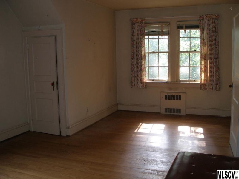 505 2nd Ave NW, Conover, NC 28613