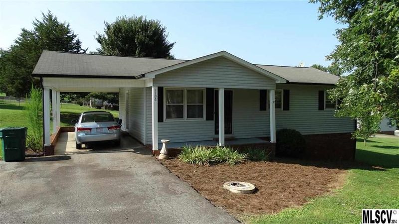 1106 Sandhurst Dr, Newton, NC 28658