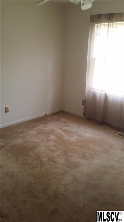 5007 Kennedy St, Hickory, NC 28602