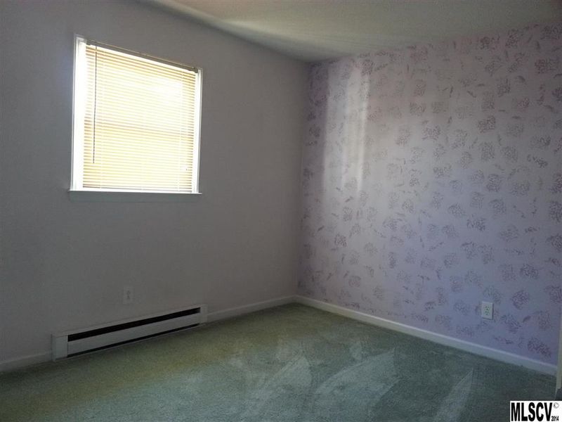 2216 Chatham St, Newton, NC 28658