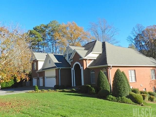 821 10th Ave Dr NW, Hickory, NC 28601