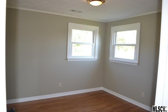 4002 S Olivers Cross Rd, Newton, NC 28658