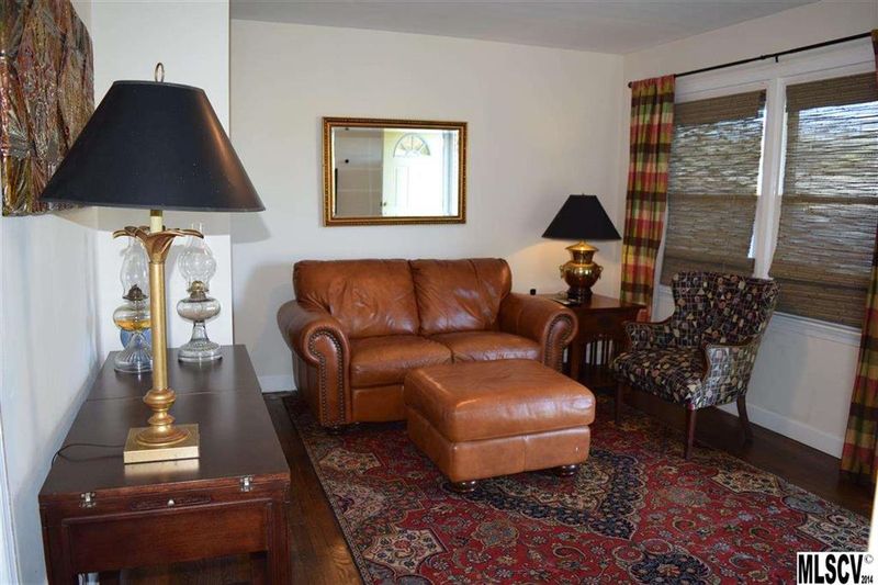 3194 Old Shelby Rd, Hickory, NC 28602