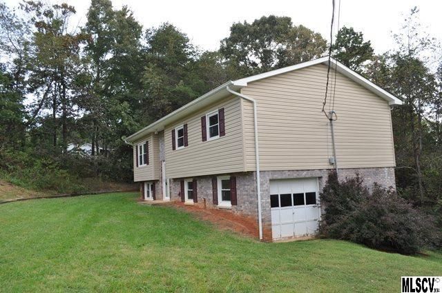5104 Hilo Dr, Conover, NC 28613