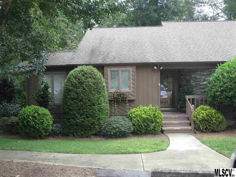 1770 12th St NE #1770, Hickory, NC 28601