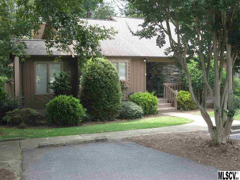 1770 12th St NE #1770, Hickory, NC 28601