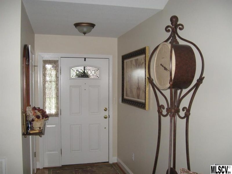 1814 Pipers Ridge Cir NW, Conover, NC 28613